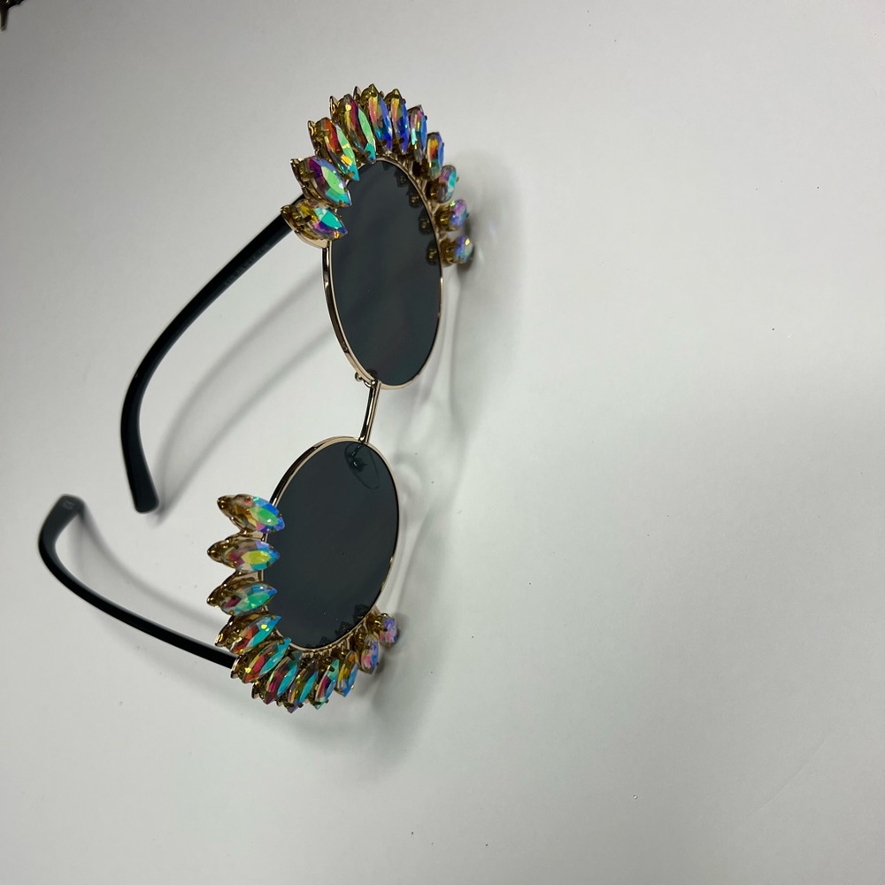 Quirky black lenses. Dare to be unique